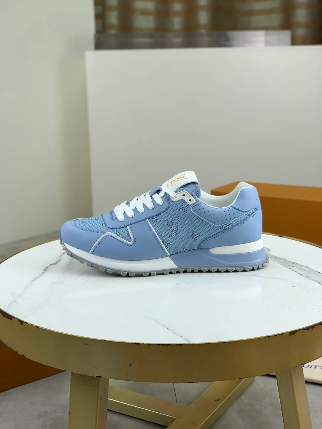 Men's men's shoes 💰P680 new style 💶[LOUIS VUITTON] (original order) new style 🍀LV Louis Vuitton * - top version of LV classic trendy shoes! Made of imported original cowhide and water-dyed cowhide lining. The latest original wear-resistant rubber combination outsole! High quality products! Multiple colors available, code number: 38-44 (45 46 customized)